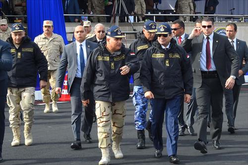 السيسى فى افتتاح الوحدات الخاصة بالأسطول الجنوبي